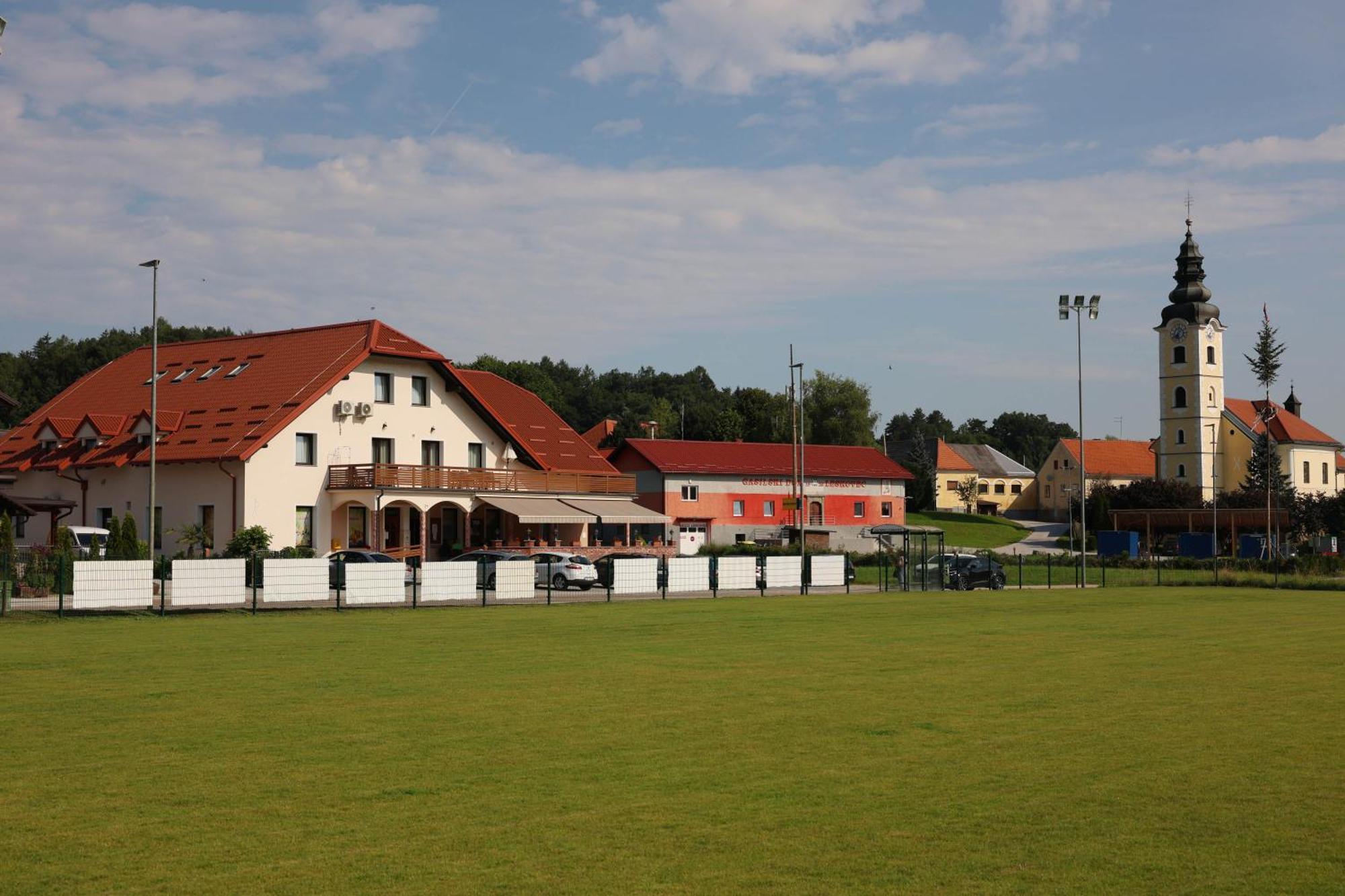 Apartments Vila Leska Zgornji Leskovec Bagian luar foto